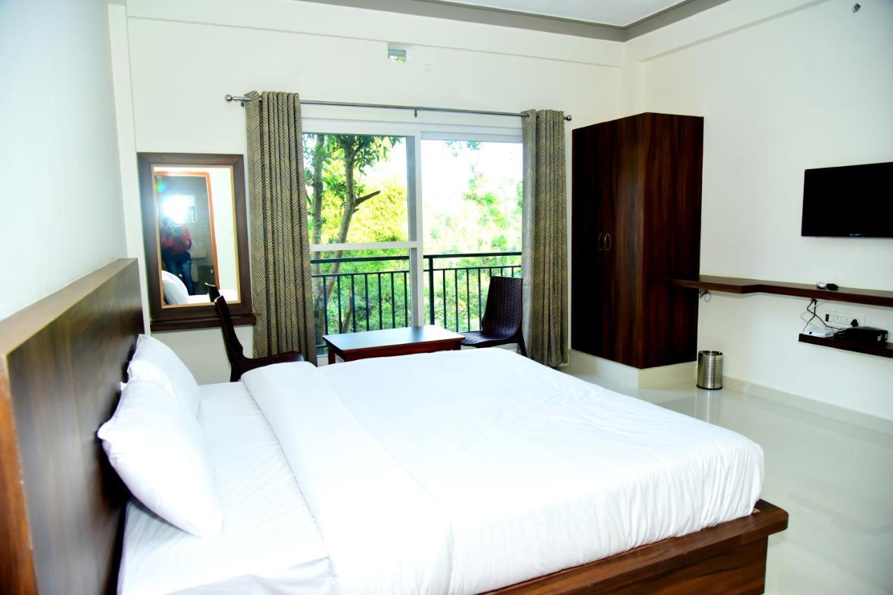 Grand Misty Heaven Villa Madikeri Exterior photo